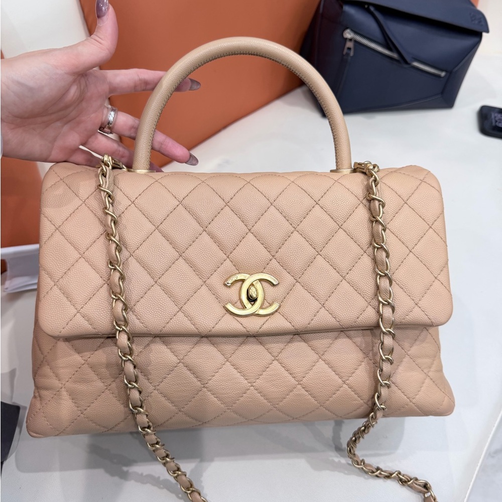 CHANEL Tan Quilted Shoulder Bag 7.1" x 11.4" x 4.7" measure - Picture 2 of 16